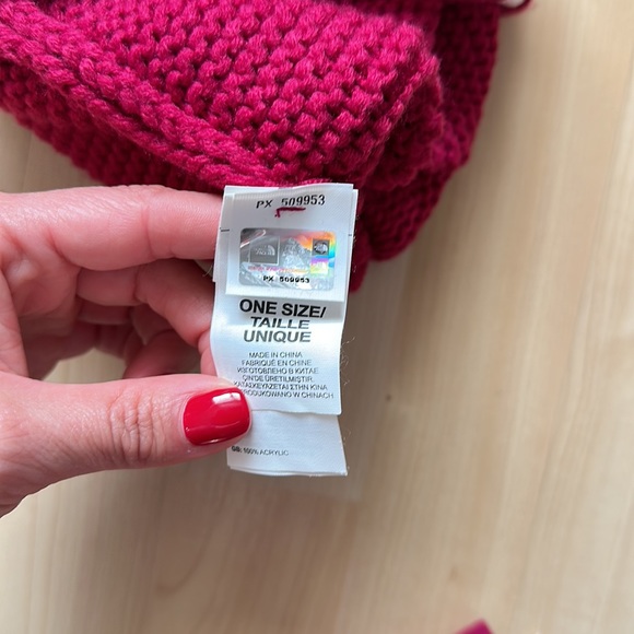 The North Face Beanie - Picture 3 of 3